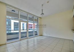 Empty Room image for: Studio - 1 bathroom for sale in Bay Square Building 9 - Bay Square - Business Bay - Dubai, Image 1
