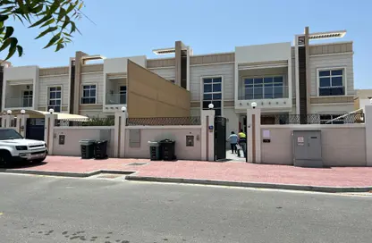 Villa - 4 Bedrooms - 6 Bathrooms for rent in Al Manara - Dubai