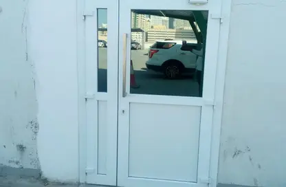 مكتب - استوديو للايجار في المنطقة الصناعية رقم 4 - المنطقة الصناعية بالشارقة - الشارقة