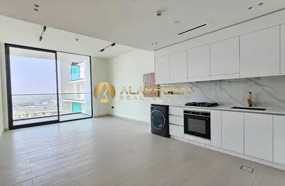 Apartment - 1 Bedroom - 2 Bathrooms for rent in Binghatti Phoenix - Jumeirah Village Circle - Dubai