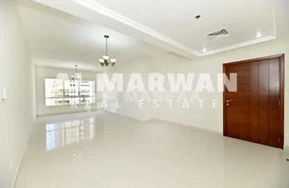 Apartment - 3 Bedrooms - 4 Bathrooms for rent in Robot Park Tower - Al Khan - Sharjah