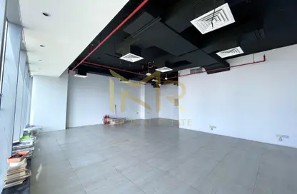 Empty Room image for: Office Space - Studio - 1 Bathroom for rent in Bayswater - Business Bay - Dubai, Image 1