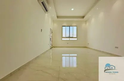 شقة - 1 حمام للايجار في مدينة الرياض - أبوظبي