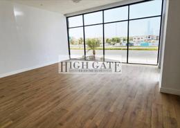 Empty Room image for: Villa - 5 bedrooms - 6 bathrooms for rent in Jumeirah Park Homes - Jumeirah Park - Dubai, Image 1