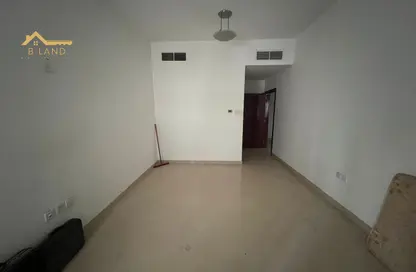 Apartment - 1 Bedroom - 2 Bathrooms for rent in New Al Taawun Road - Al Taawun - Sharjah