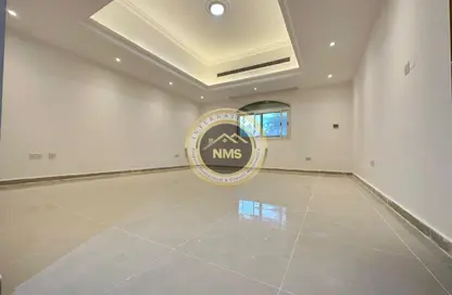 Apartment - Studio - 1 Bathroom for rent in Al Mushrif - Abu Dhabi