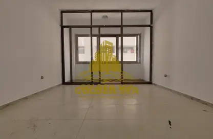 Apartment - 1 Bedroom - 1 Bathroom for rent in Farha Tower - Tourist Club Area - Abu Dhabi