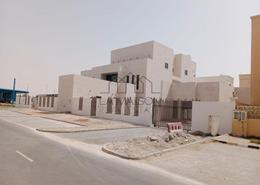 فيلا - 8 حمامات للكراء في كمباوند فيلات - مدينة خليفة - أبوظبي