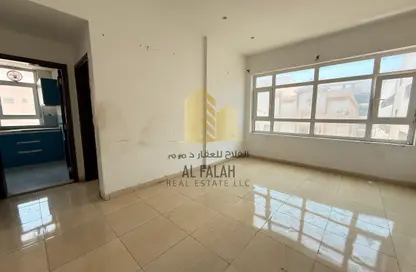 Apartment - 1 Bedroom - 1 Bathroom for rent in Al Qulaya'ah - Al Sharq - Sharjah