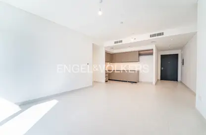 Empty Room image for: Apartment - 2 Bedrooms - 2 Bathrooms for rent in Burj Crown - Downtown Dubai - Dubai, Image 1