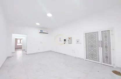 Apartment - 2 Bedrooms - 3 Bathrooms for rent in Shi'bat Al Wutah - Al Ain