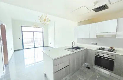 شقة - غرفة نوم - 2 حمامات للايجار في جويا بلانكا ريزيدنس - ارجان - دبي