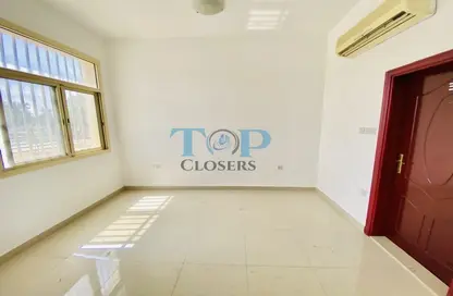 شقة - 2 غرف نوم - 2 حمامات للايجار في الخريس - الجيمي - العين
