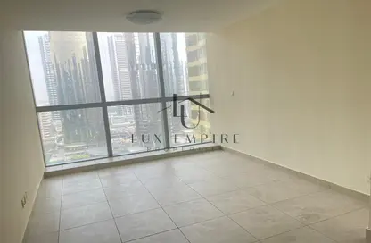 Empty Room image for: Apartment - 3 Bedrooms - 4 Bathrooms for rent in Global Lake View - Lake Almas East - Jumeirah Lake Towers - Dubai, Image 1