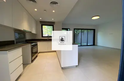 تاون هاوس - 3 غرف نوم - 4 حمامات للبيع في سراب 2 - الجادة - الشارقة