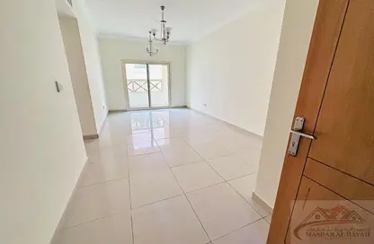 Apartment - 2 Bedrooms - 3 Bathrooms for rent in Muwaileh 29 Building - Muwaileh - Sharjah
