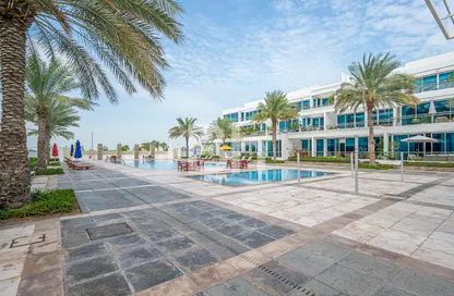 Apartment - 2 Bedrooms - 3 Bathrooms for rent in Sunset Residence - Jumeirah 3 - Jumeirah - Dubai