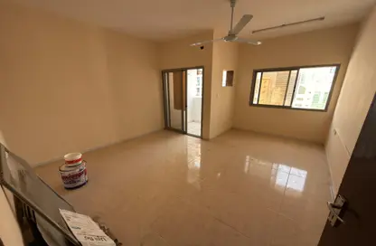 Apartment - 2 Bedrooms - 2 Bathrooms for rent in Corniche Tower - Ajman Corniche Road - Ajman