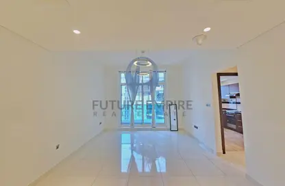 شقة - غرفة نوم - 2 حمامات للايجار في زمرد الجداف ميرو - الجداف - دبي