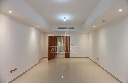 Empty Room image for: Apartment - 2 Bedrooms - 4 Bathrooms for rent in Al Ain Tower - Khalidiya Street - Al Khalidiya - Abu Dhabi, Image 1