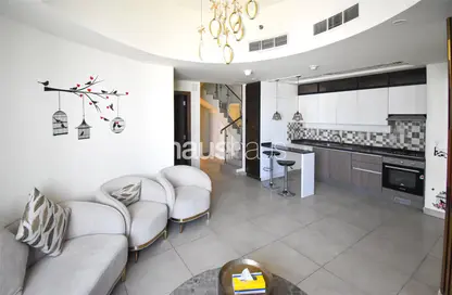 شقة - 3 غرف نوم - 4 حمامات للايجار في عزيزي بلازا - الفرجان - دبي شقة - 3 غرف نوم - 4 حمامات للايجار في عزيزي بلازا - الفرجان - دبي