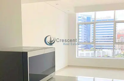 Apartment - 1 Bedroom - 1 Bathroom for sale in Topaz Residences 3 - Dubai Silicon Oasis - Dubai