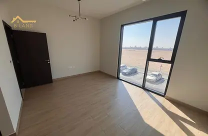 شقة - 2 غرف نوم - 3 حمامات للايجار في مجمع مويلح - تجارية مويلح - الشارقة شقة - 2 غرف نوم - 3 حمامات للايجار في مجمع مويلح - تجارية مويلح - الشارقة