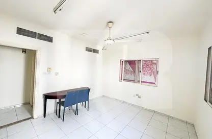 Apartment - 2 Bedrooms - 2 Bathrooms for rent in Al Muteena - Deira - Dubai
