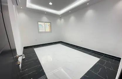 Apartment - 2 Bedrooms - 2 Bathrooms for rent in Shakhbout City - Abu Dhabi