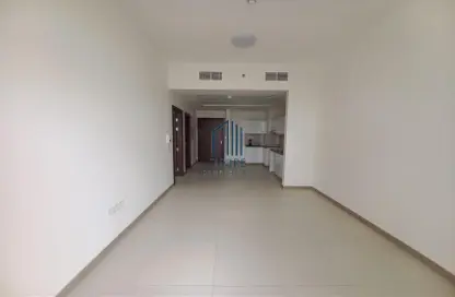 Empty Room image for: Apartment - 1 Bedroom - 2 Bathrooms for sale in Binghatti Gateway - Al Jaddaf - Dubai, Image 1