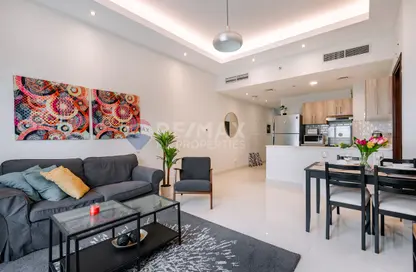 شقة - غرفة نوم - 2 حمامات للايجار في برج هيرا - مدينة دبي الرياضية - دبي