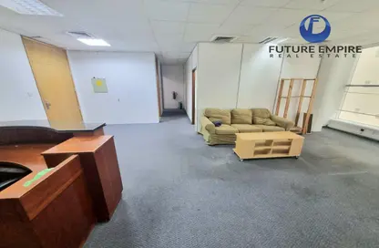 Office Space - Studio - 1 Bathroom for rent in Mankhool - Bur Dubai - Dubai