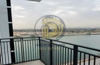 Apartment - 2 Bedrooms - 2 Bathrooms for sale in Waters Edge - Yas Island - Abu Dhabi
