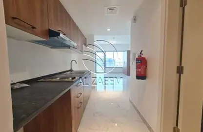 Apartment - Studio - 1 Bathroom for sale in Oasis Residences - Masdar City - Abu Dhabi