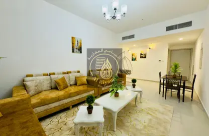 شقة - 2 غرف نوم - 3 حمامات للايجار في مساكن كورنيش عجمان - طريق كورنيش عجمان - عجمان