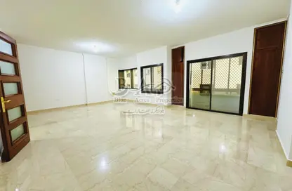 شقة - 4 غرف نوم - 4 حمامات للايجار في شارع خليفة - أبوظبي