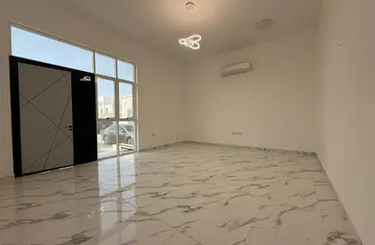 شقة - 1 حمام للايجار في مدينة الرياض - أبوظبي