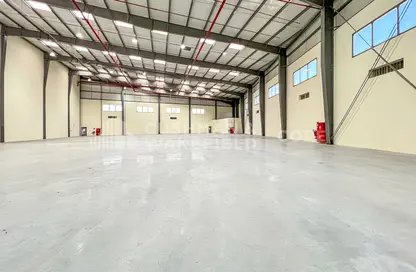 Warehouse - Studio for rent in Dubai Investment Park (DIP) - Dubai