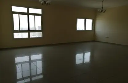 Apartment - 2 Bedrooms - 3 Bathrooms for rent in Al Majaz 1 - Al Majaz - Sharjah