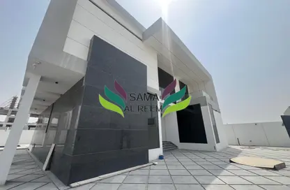 Villa - 4 Bedrooms - 5 Bathrooms for rent in Silicon Gates 1 - Silicon Gates - Dubai Silicon Oasis - Dubai
