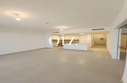 Empty Room image for: Townhouse - 4 Bedrooms - 4 Bathrooms for rent in Reem Townhouses - Town Square - Dubai, Image 1