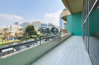 شقة - 3 غرف نوم - 3 حمامات للايجار في برج شاهين - الخالدية - أبوظبي