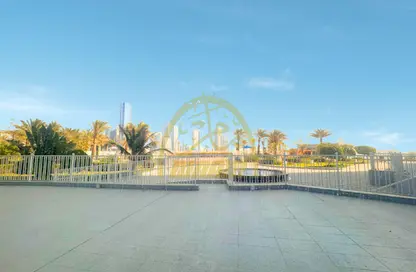 Retail - Studio - 2 Bathrooms for rent in Leaf Tower - Tamouh - Al Reem Island - Abu Dhabi