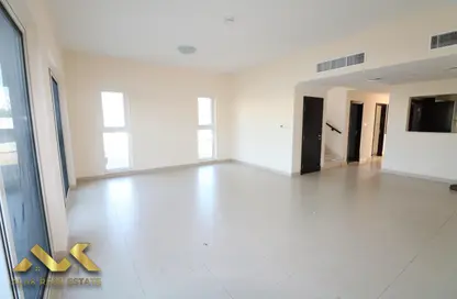 فيلا - 3 غرف نوم - 4 حمامات للبيع في قرية ورسان - المدينة الدولية - دبي