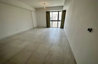 Empty Room image for: Apartment - 1 Bedroom - 1 Bathroom for rent in Meydan Avenue - Meydan - Dubai, Image 1