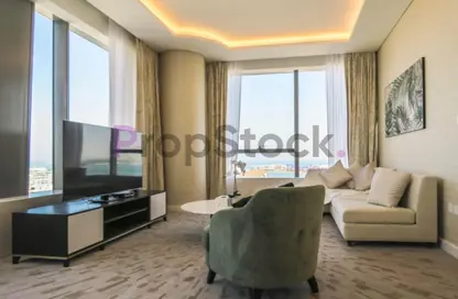 Apartment - 1 Bedroom - 2 Bathrooms for sale in The Palm Tower - Palm Jumeirah - Dubai