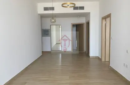 شقة - 1 حمام للايجار في برج ريجينا - قرية الجميرا سركل - دبي