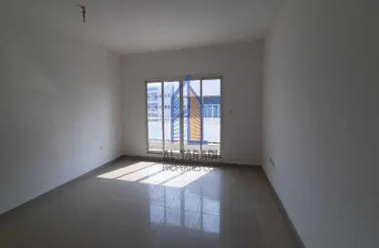 Empty Room image for: Apartment - 1 Bedroom - 2 Bathrooms for rent in Tower 8 - Al Reef Downtown - Al Reef - Abu Dhabi, Image 1