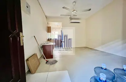 Apartment - Studio - 1 Bathroom for rent in Fire Station Road - Muwaileh - Sharjah