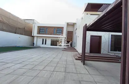فيلا - 6 غرف نوم - 7 حمامات للايجار في مدينة الرياض - أبوظبي